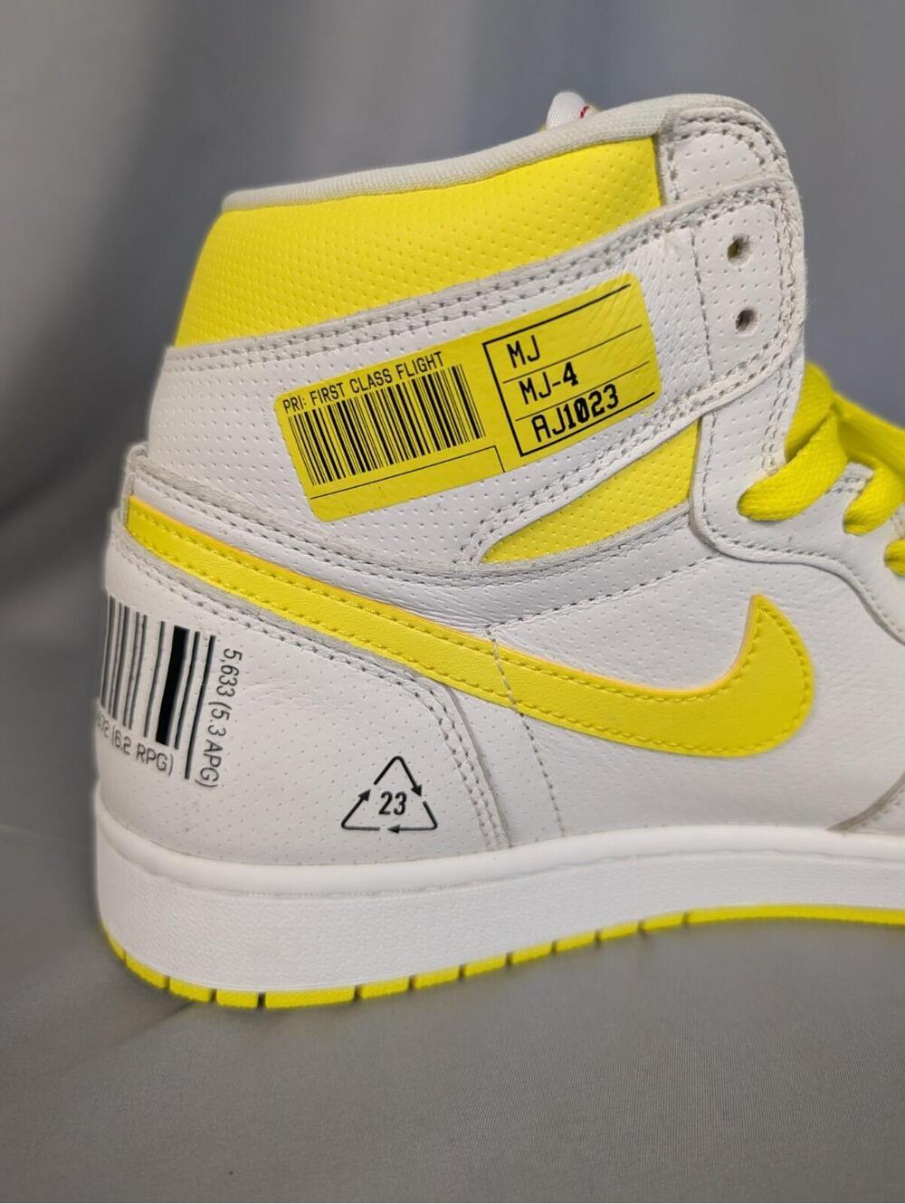 Nike Air Jordan 1 High OG First Flight White Yellow Men's Size 10.5 - Picture 9 of 9